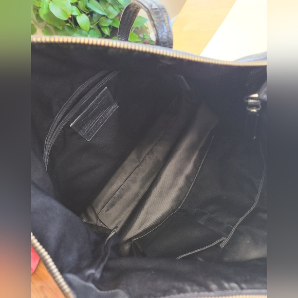 Coach Laura Signature Tote Black - Picture 10 of 11